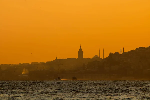 Město Istanbul Při Západu Slunce — Stock fotografie