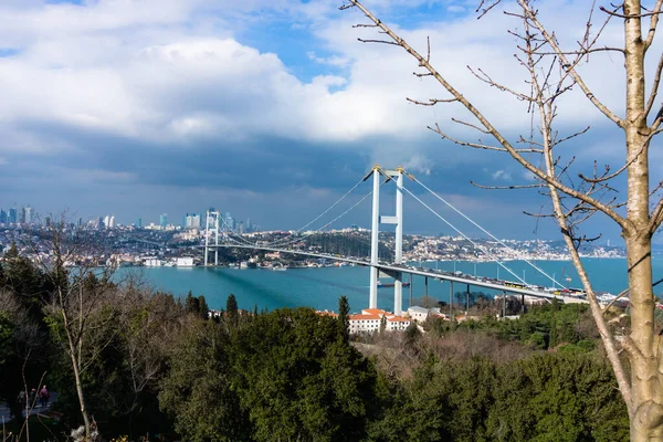 Bosphorus Bridge Aka 15Th July Martyrs Bridge Nakkastepe Public Garden — Stock Photo, Image