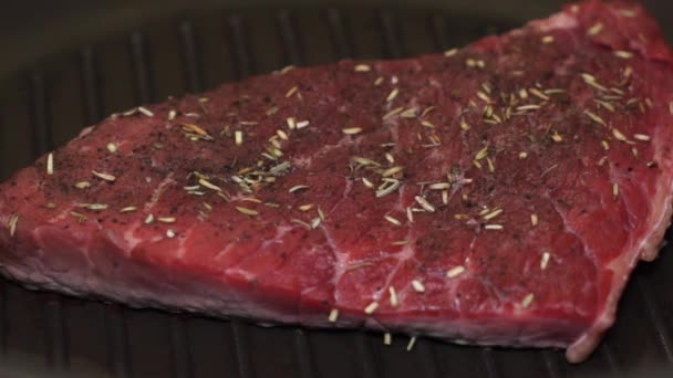 Steak grill in a frying pan close up — Stock Video