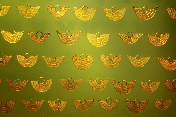 Pre-Columbian gold jewellery from Colombia