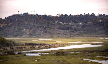 Carlsbad lagün alanı (mesafe değil küçük insanlarla)