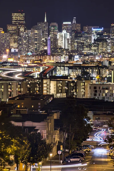 サンフランシスコのダウンタウンの夜景 — ストック写真