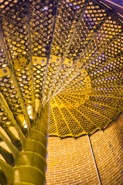 Barnegat latarnia schody patrząc w górę — Zdjęcie stockowe