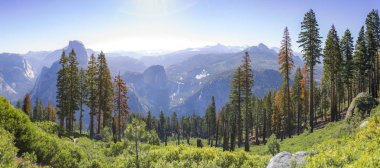 Buzul noktası panorama Half Dome ve Yosemite Falls Manzaralı