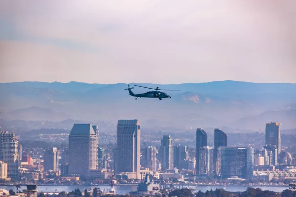 Summer in the San Diego. San Diego Skyline looking hazy and Military Choppers in the Sky — Stock Photo, Image