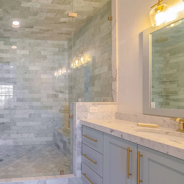 Quadro quadrado Interior de pedra azulejos contemporânea casa de banho telha teal — Fotografia de Stock