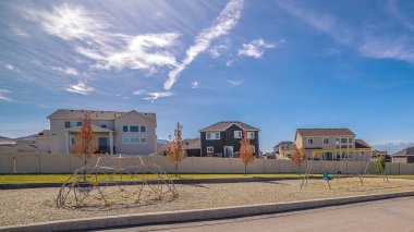 Panorama Konut arazisinde boş yaya geçidi