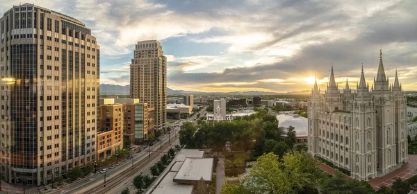 Vista panoramica di Salt lake City al tramonto — Foto Stock