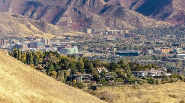 Panorama çerçevesi Utah Vadisi ve Salt Lake Şehri 'nin hava manzarası
