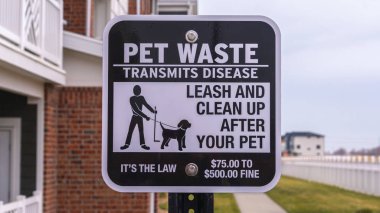 Panorama Pet Waste Transmits Disease warning notice day light