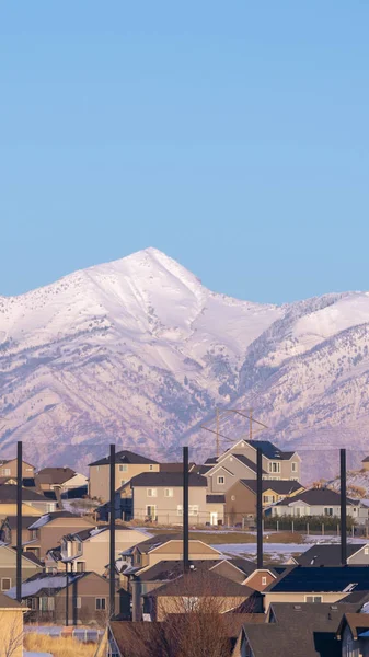 Marco vertical Vista desde la azotea de una urbanización en Utah Valley — Foto de Stock