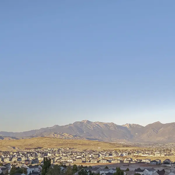 Utah Vadisi 'ndeki evlerin geniş açılı görüntüsü — Stok fotoğraf