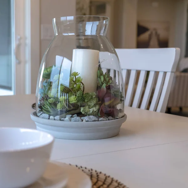 Photo Square Bowl πιάτο και σκεύη για placemat στην τραπεζαρία της οικογένειας ρύθμιση τραπέζι — Φωτογραφία Αρχείου