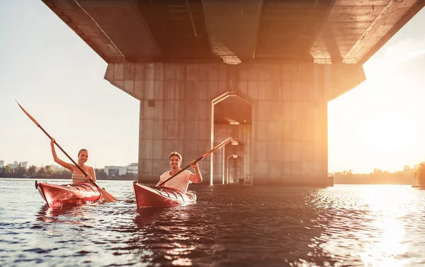 Sunset bulvarında Kayak Çift