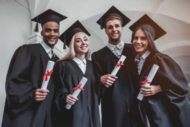 Üniversitesi mezunları
