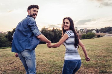 Romantik Çift açık havada