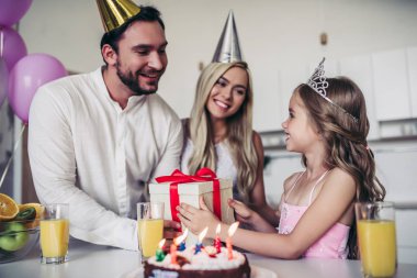 Mutlu yıllar, sevgili!