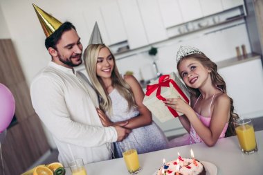 Mutlu yıllar, sevgili!