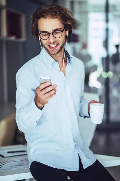 Geschäftsmann bei der Arbeit — Stockfoto