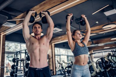 iki spor salonu içinde