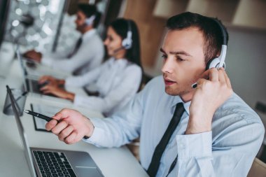 Çağrı Merkezi çalışanları