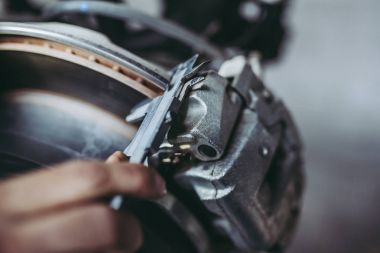 Araba ayrıntılarda Oto Servisi