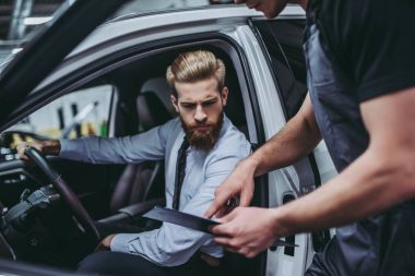 Erkeklerde Oto Servisi 