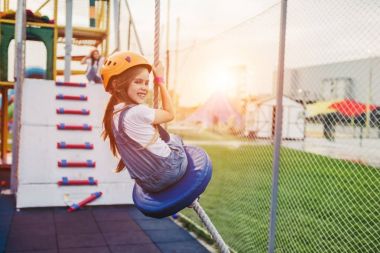 Çocuklar eğleniyor.