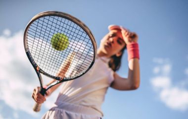 Kız Açık Tenis Kortu
