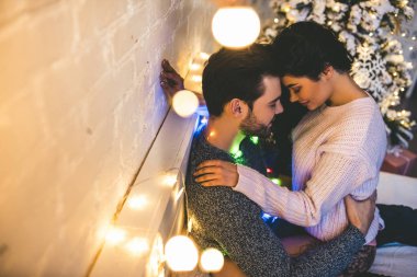 yatağın üzerine çift