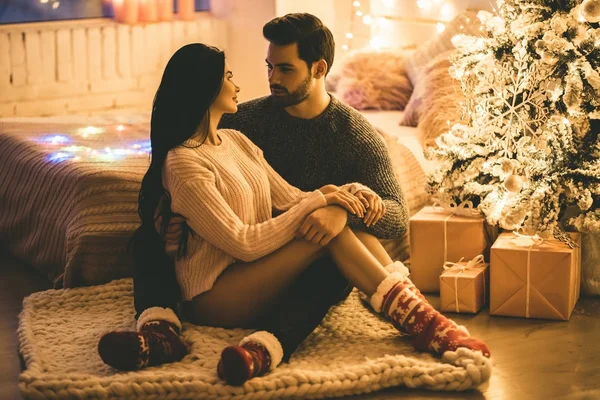 Casal em casa — Fotografia de Stock