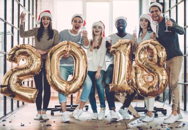 Ofiste Noel Kutlamaları