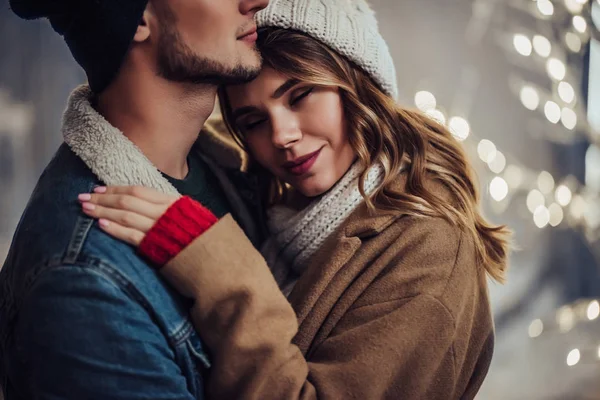 Couple outdoor in winter — Stok fotoğraf