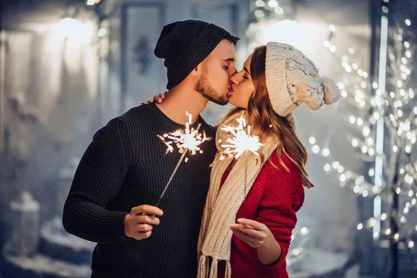 Couple outdoor in winter — Stock Photo, Image