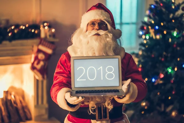 Santa Claus en su residencia —  Fotos de Stock