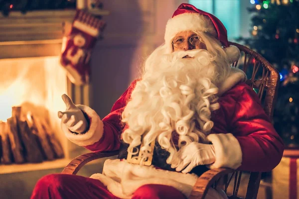 Papai Noel em sua residência — Fotografia de Stock