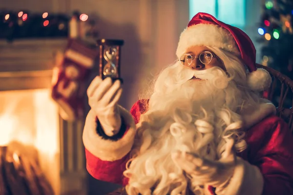 Père Noël dans sa résidence — Photo