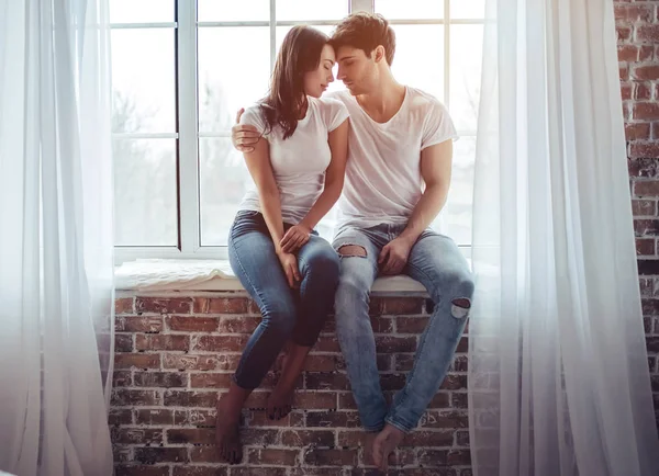 Couple in bedroom — Stock Photo, Image