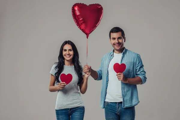 İzole güzel Romantik Çift — Stok fotoğraf