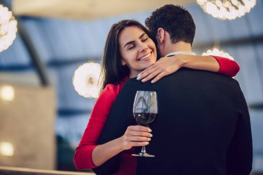 restoranda Romantik Çift