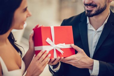 restoranda Romantik Çift