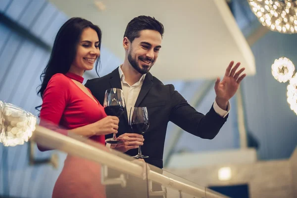 Romantic couple in restaurant — Stock Photo, Image