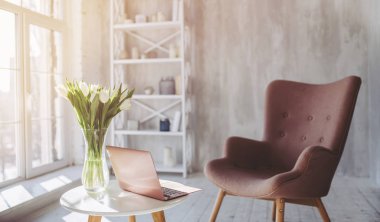 Modern oturma odası.