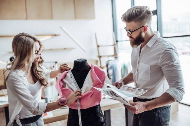 Moda tasarımcıları birkaç