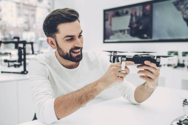 Adam quadcopter mağaza