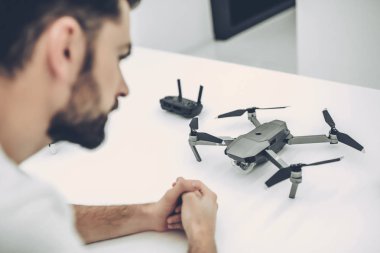 Adam quadcopter mağaza