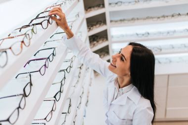 Göz hastalıkları Kliniği kadın doktor