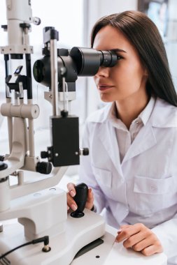 Göz hastalıkları Kliniği kadın doktor