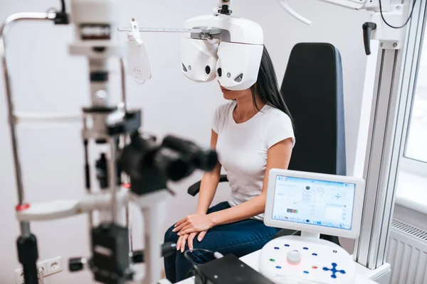 Patienten i oftalmologi klinik — Stockfoto