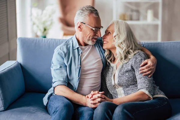 Senior couple at home — Stock Photo, Image